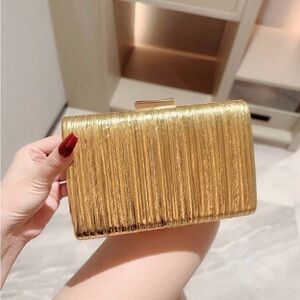 SHEIN Gold Metallic Pleated Clutch